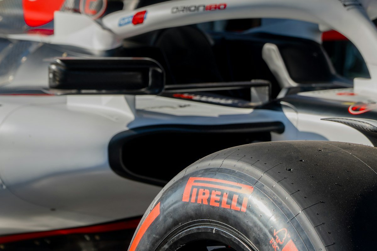 Tire Pressure Dynamics: Cold Setup vs. Hot Track Stability
